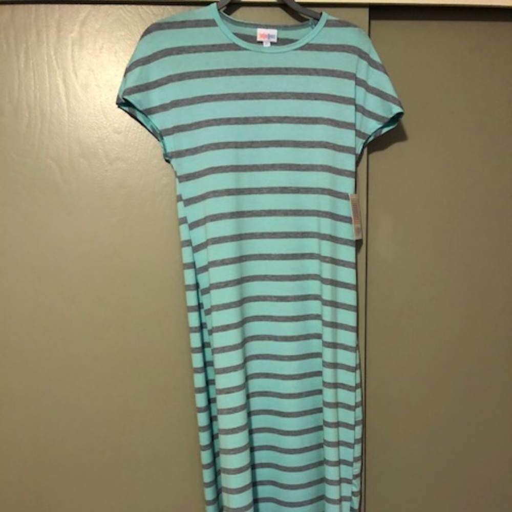 XS LulaRoe Maria (NWT)